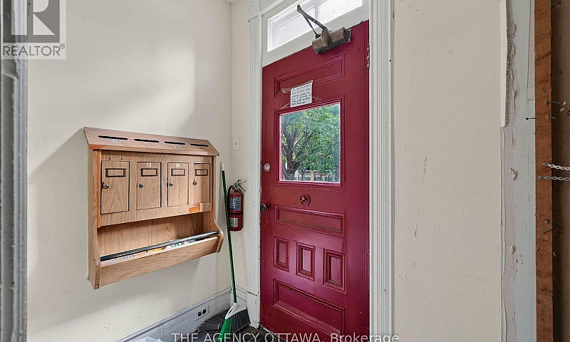 64 Bayswater Avenue ...
