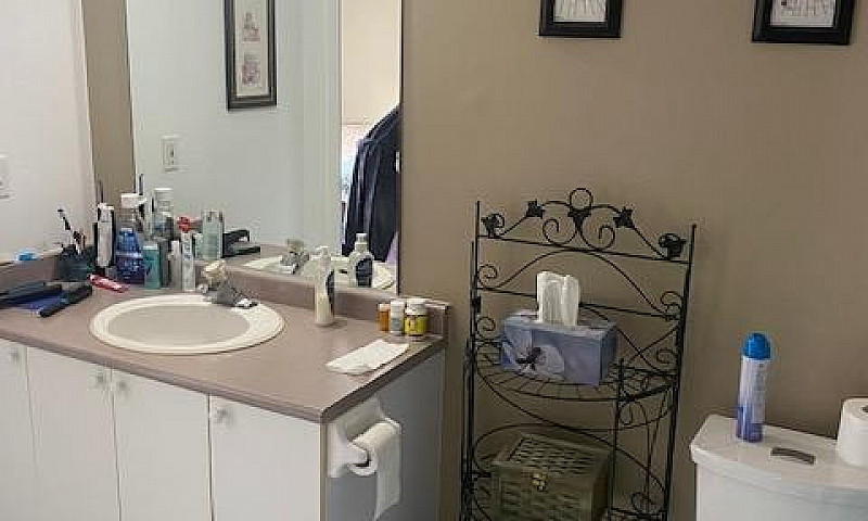 2 Bedroom T/H In Sw ...