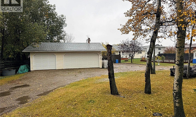 10717 Briarwood Cres...