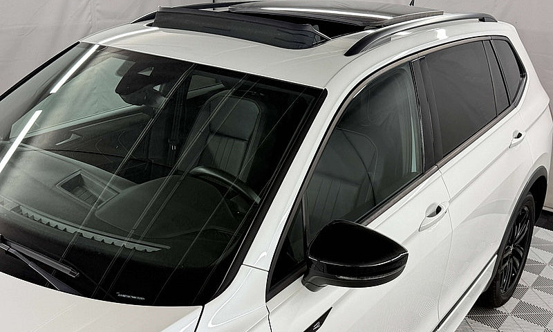 2022 Volkswagen Tigu...