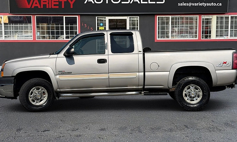 2004 Chevrolet Silve...