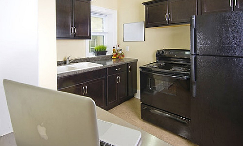 190 Balmoral - 1 Br ...