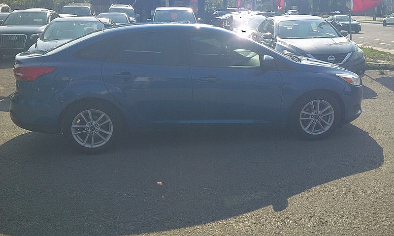 2018 Ford Focus Se *...