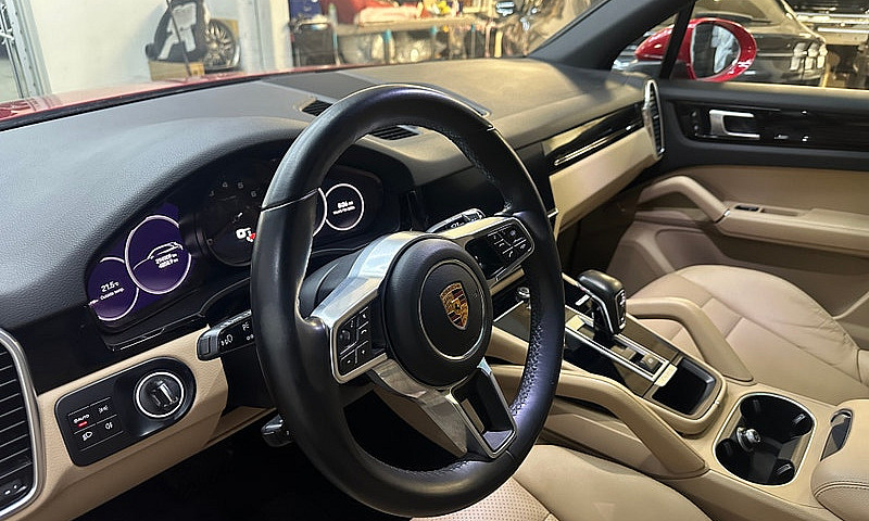 2022 Porsche Cayenne...