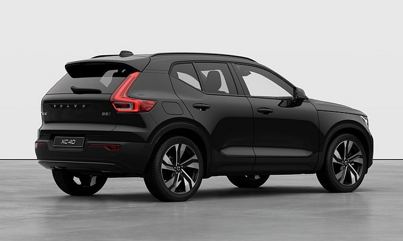 2026 Volvo Xc40...