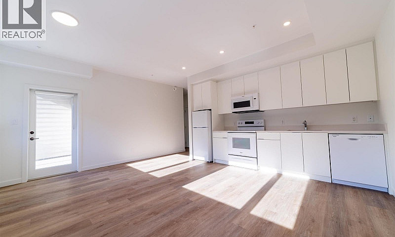 202 39180 Finch Plac...
