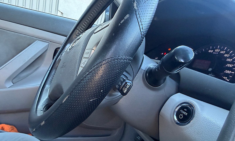 2010 Toyota Camry Hy...