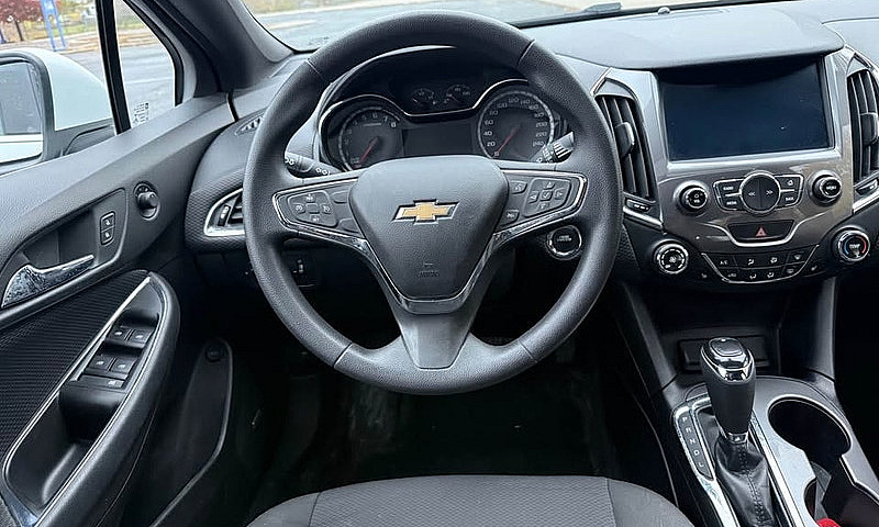 2017 Chevrolet Cruze...