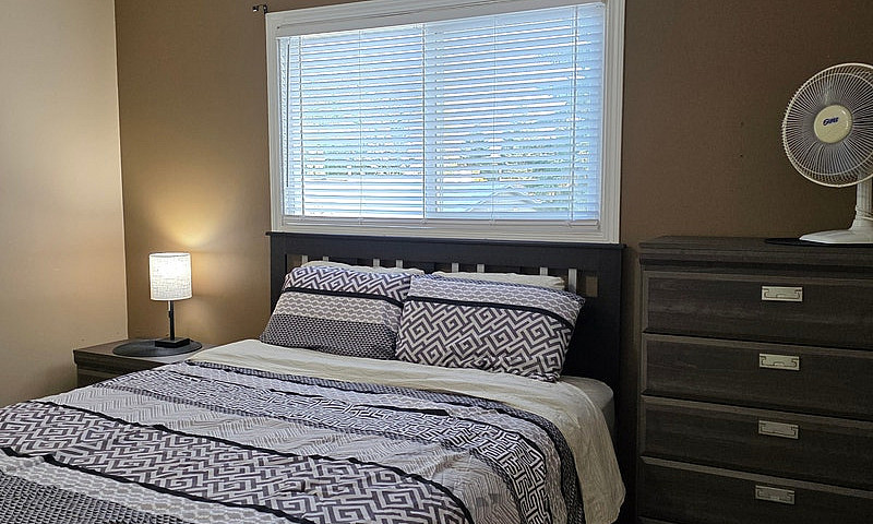 Fully Furnished 4 Be...