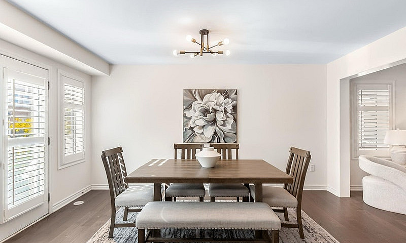 Luxury 3 Bed / 3 Bat...