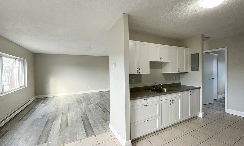 2 Bedroom In Sault S...