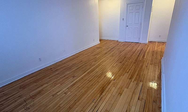 3 1/2 Apartment - Qu...