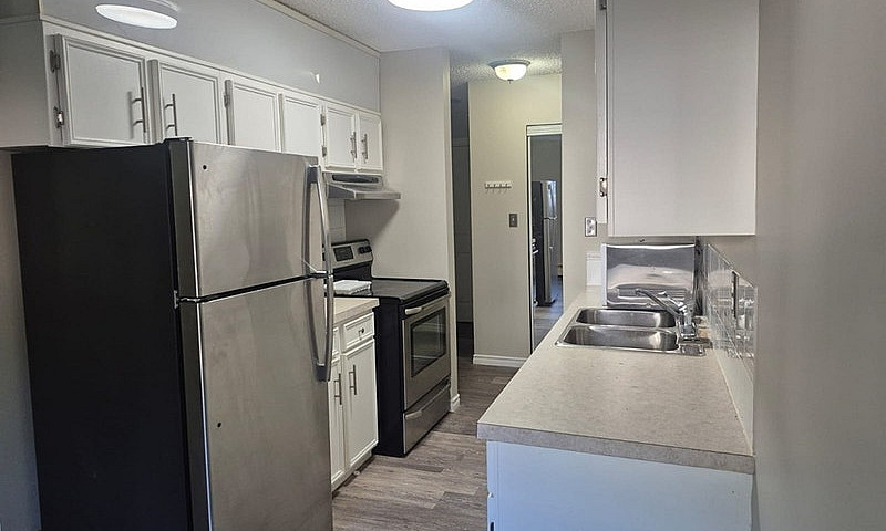 2 Bedroom Condo In R...