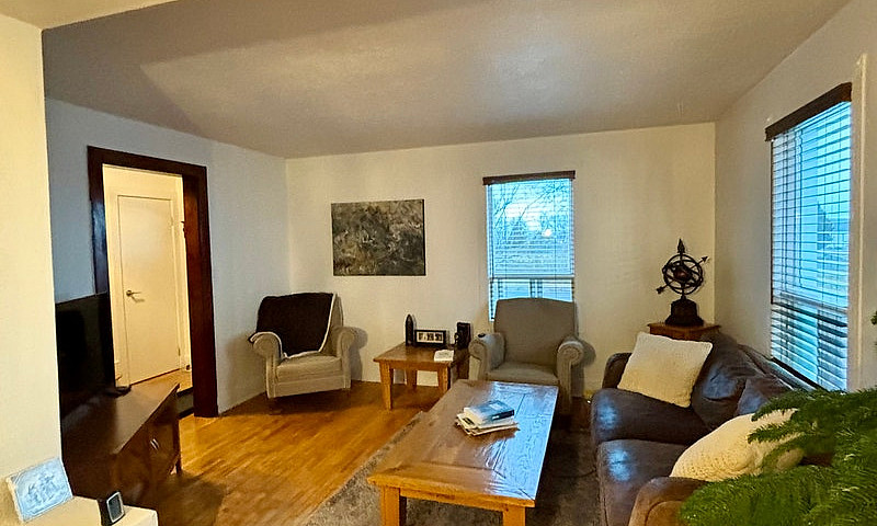 For Rent: 52 Brompto...