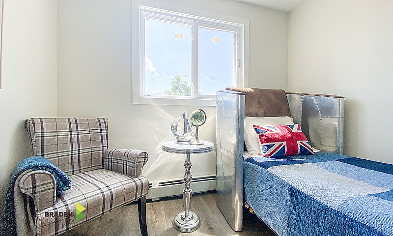 Strathcona Apartment...