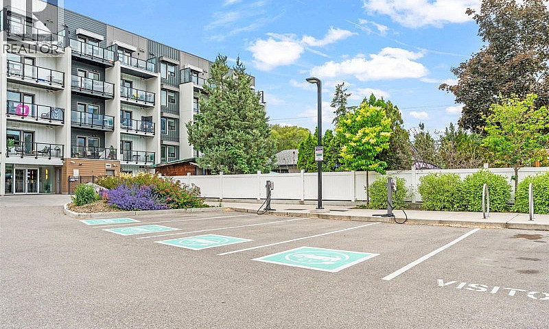 2555 Lakeshore Road ...