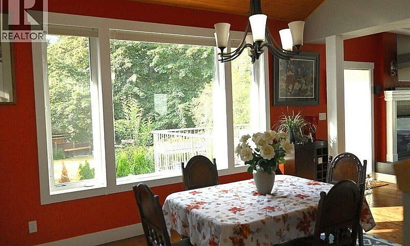 2625 Streamside Pl M...