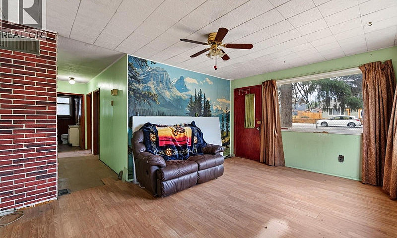 1637 Coldwater Avenu...