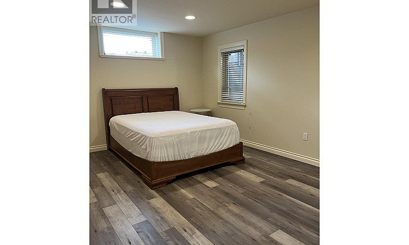 **** Halley Avenue B...