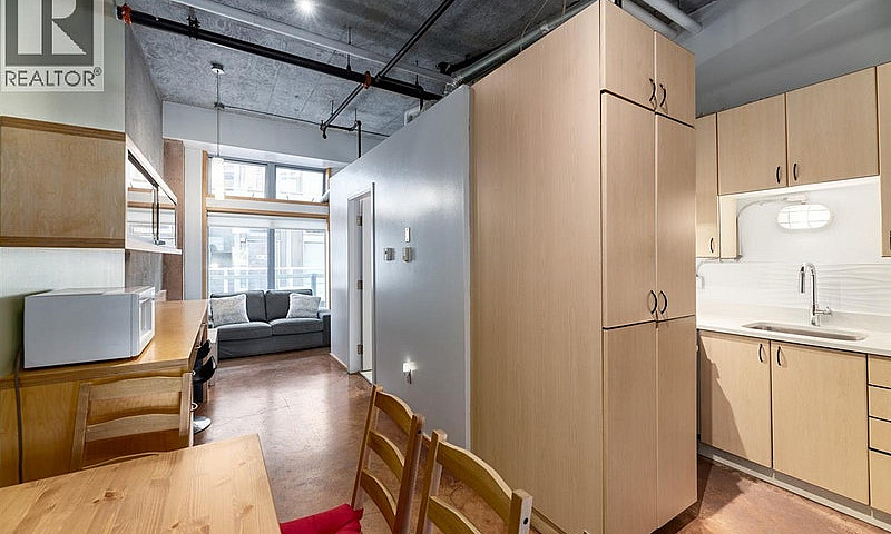3Xx 1529 W 6Th Avenu...