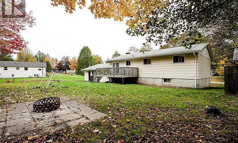 118 Myles Avenue Qui...