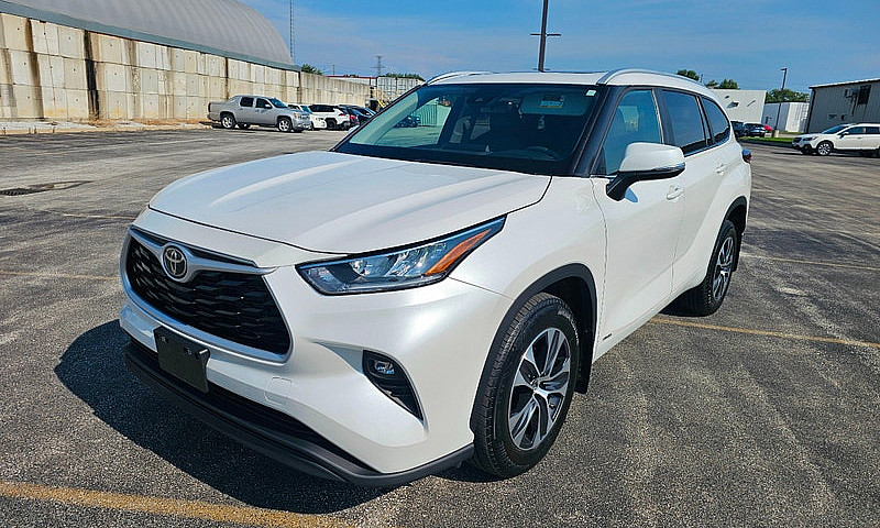 2025 Toyota Highland...