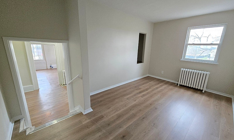 Bright & Spacious Ma...