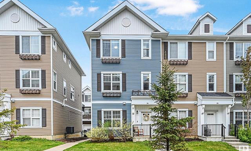 Low Condo Fee With D...