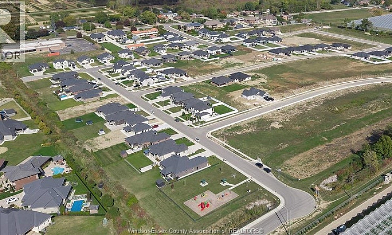 1868 Molise Boulevar...