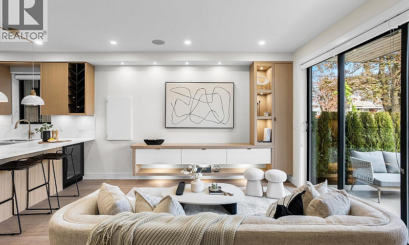 1 165 E 45Th Avenue ...