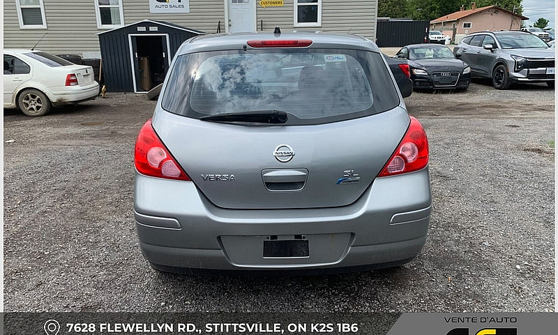 2011 Nissan Versa 1....