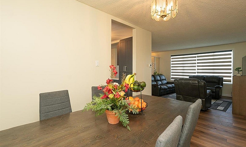 26 Penfold Crescent ...