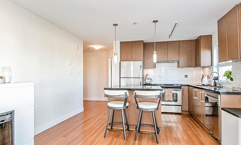 311 15775 Croydon Dr...