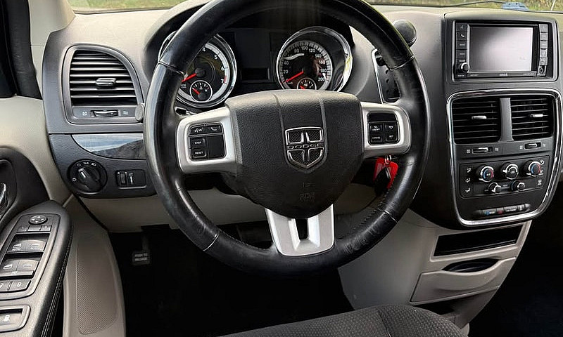 2017 Dodge Grand Car...