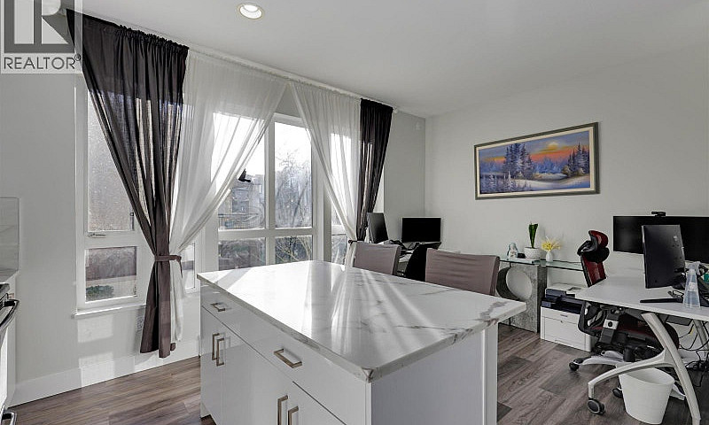 50 160 Pembina Stree...