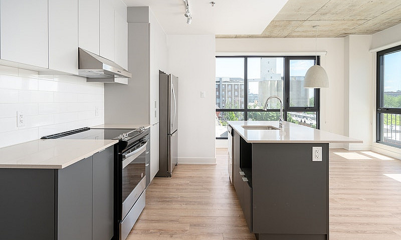 Condo Neuf À Louer (...
