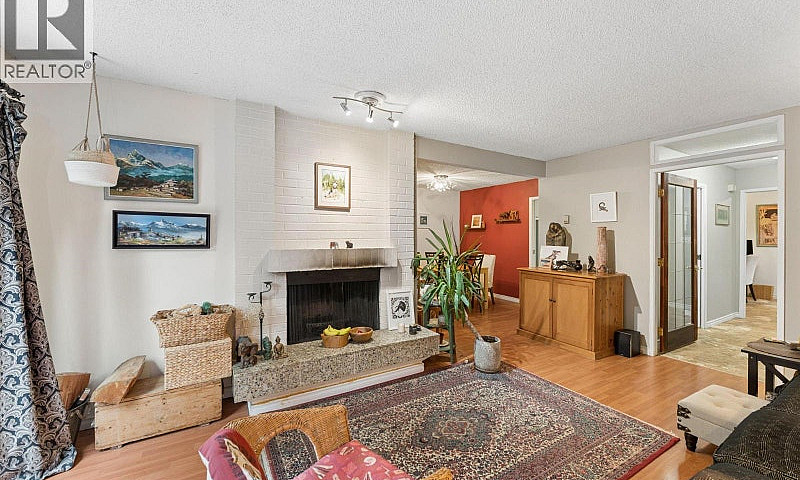 834 Hendecourt Road ...