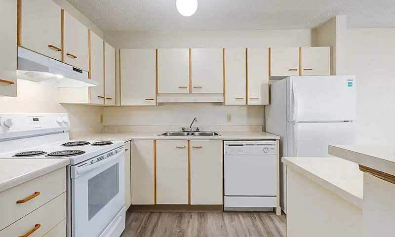 In-Suite Laundry, Fi...