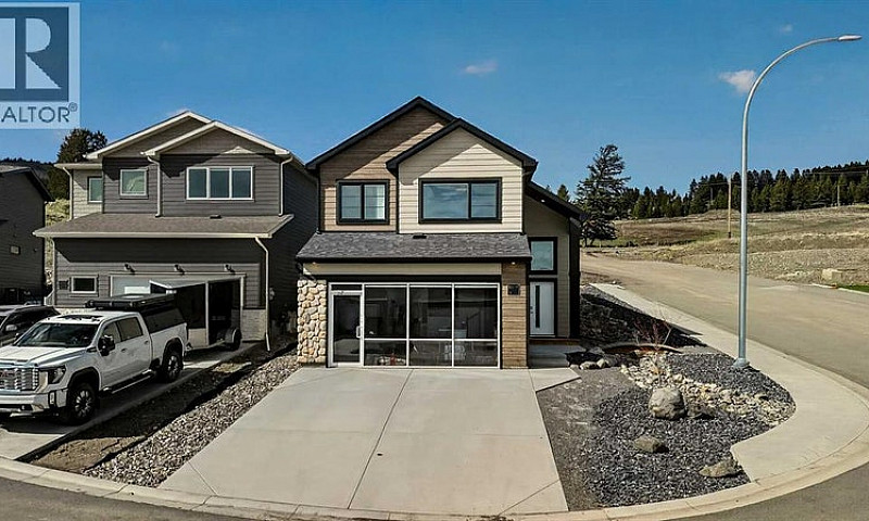 8619 25 Avenue Colem...
