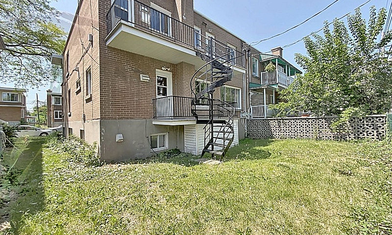 975 000$ - Triplex À...