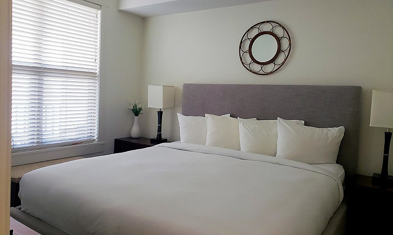 1 Bedroom Resort Con...