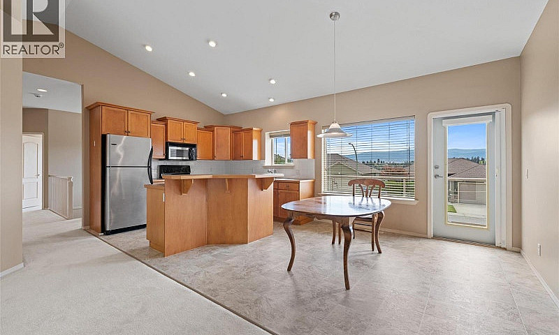 2060 Spyglass Way We...