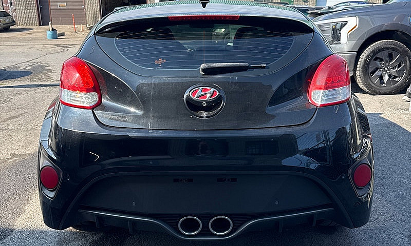 Hyundai Veloster Tur...