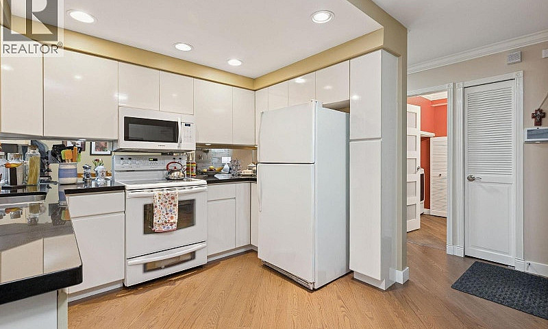 20 6871 Francis Road...
