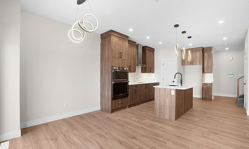 Westpark 3 Bed 2.5 B...