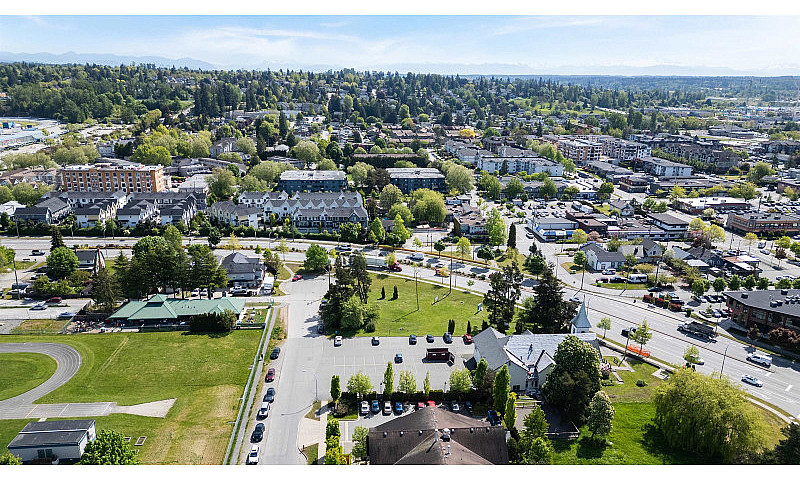 17575 58A Avenue Sur...