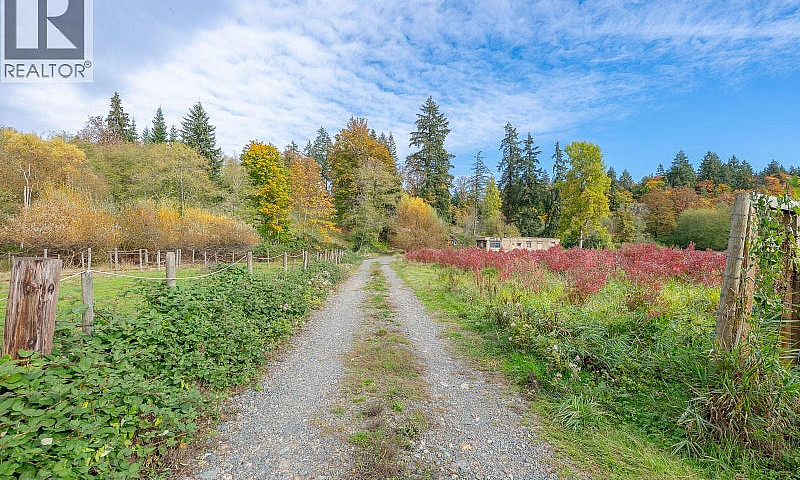 6211 Ferguson Rd Por...