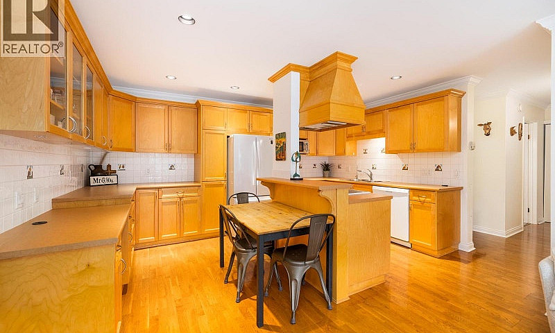 301 1235 W 15Th Aven...