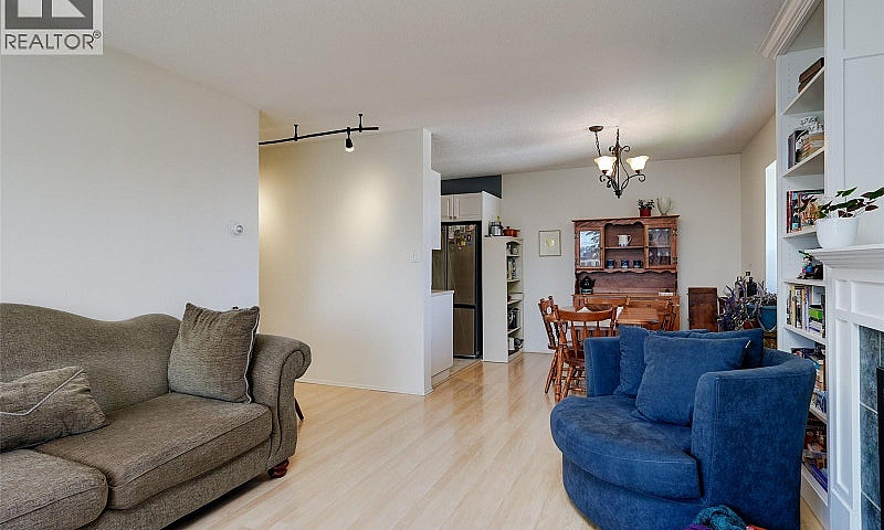 405 710 Lampson St E...