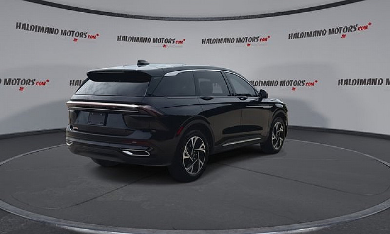 2025 Lincoln Nautilu...